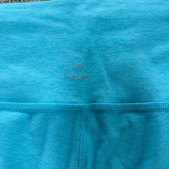 Beyond Yoga Vibrant Blue Leggings - Picture 3 of 6